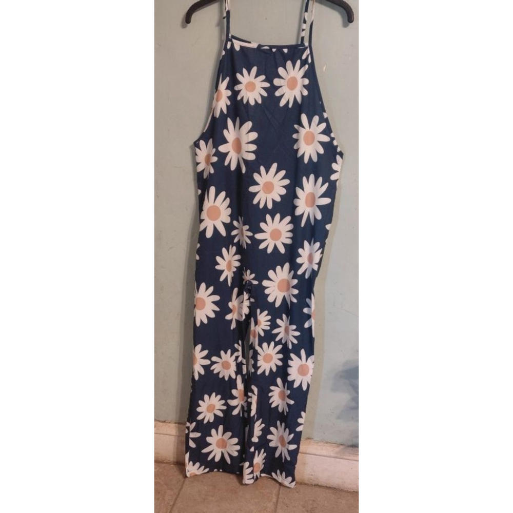 Women's SHEIN Navy & White Daisy Print Jumpsuit Size 6